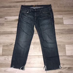 Bullhead Straight Cropped Jeans w/ Fraying